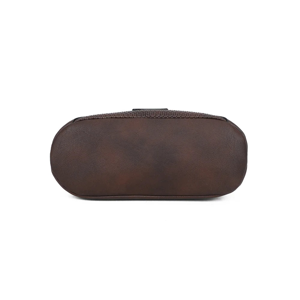 Dessous du sac Marceau café, silhouette arrondie en simili cuir grainé vegan – réf. M-9263-5