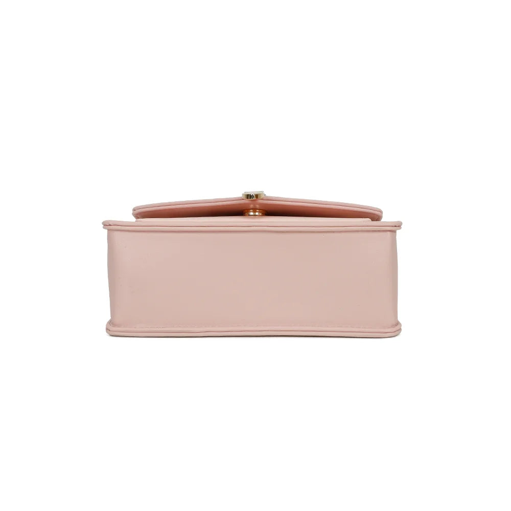 Dessous du sac Marina rose, une base plate qui aide à garder la silhouette structurée du modèle – réf. C-0160-1