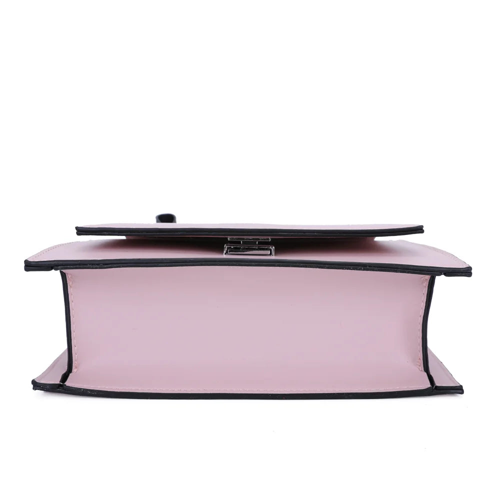 Dessous du Mignonne rose : base du petit sac à main de 20 × 7 cm en synthétique lisse – réf. R-1551