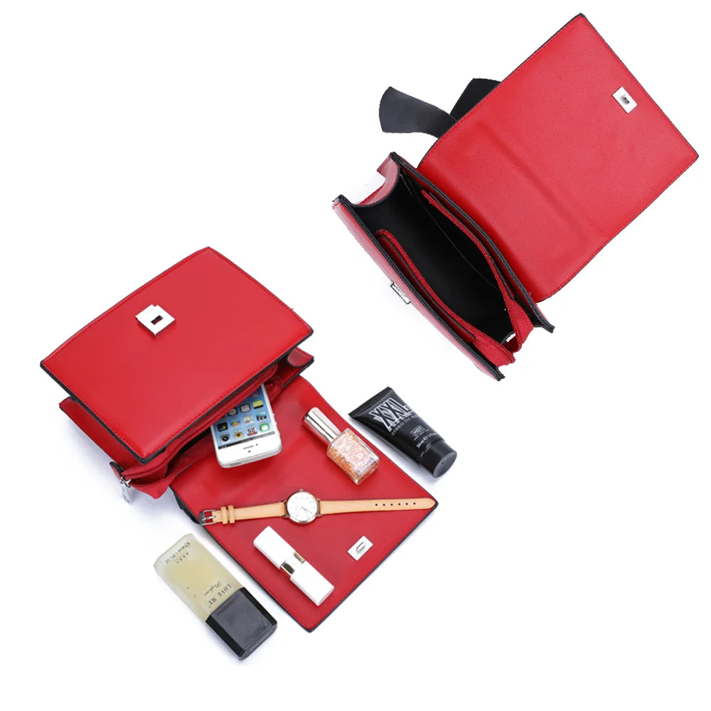 Intérieur du Mignonne rouge : fermoir tournant argenté, compartiments, smartphone et rouge à lèvres – réf. R-1551