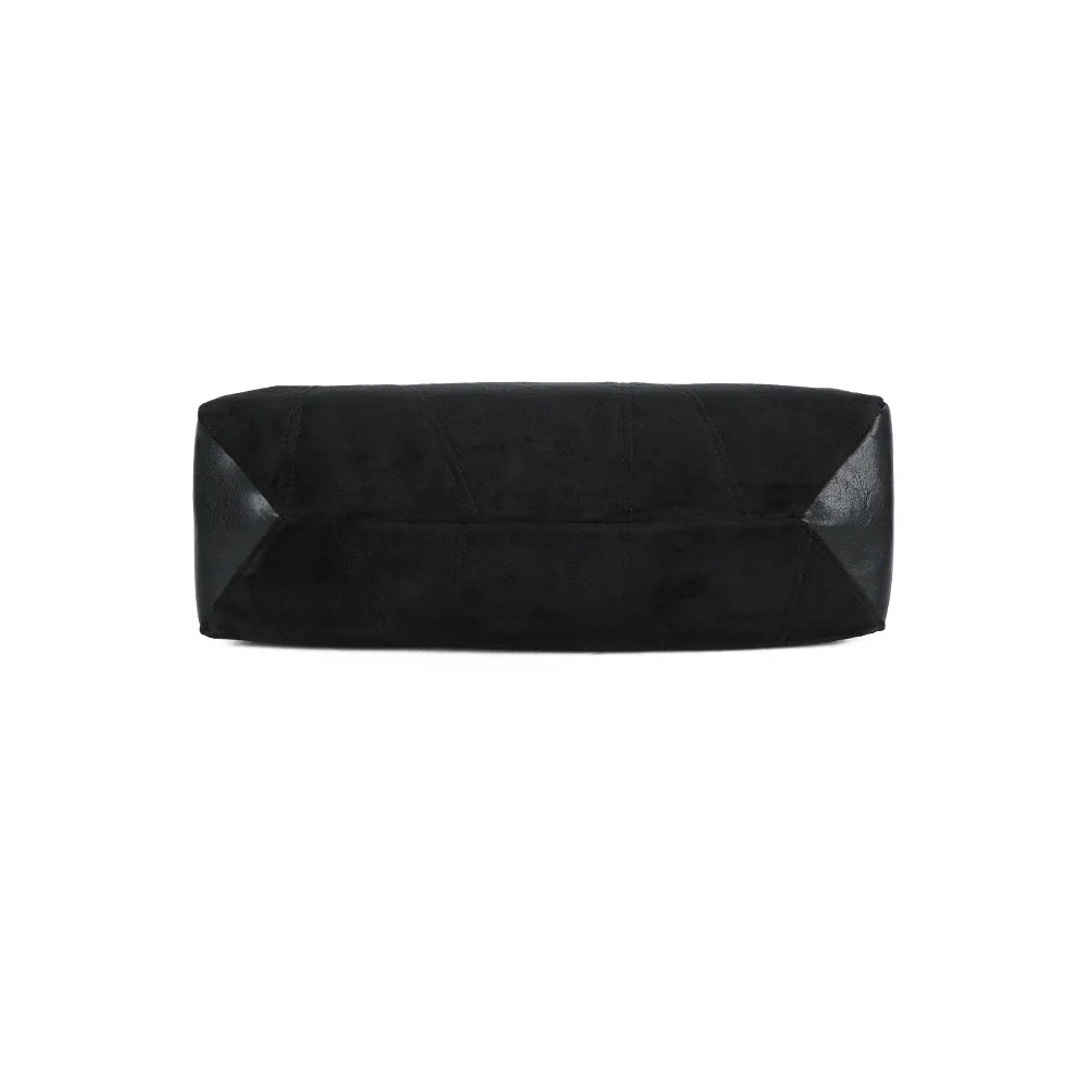 Dessous du sac Milano noir, base stable pour une bonne tenue au quotidien – réf. HS-43002