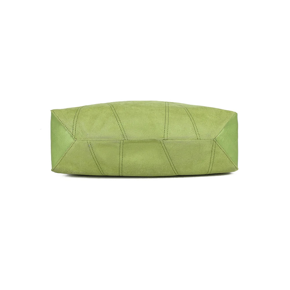 Dessous du sac Milano vert clair, base stable pour une bonne tenue au quotidien – réf. HS-43002