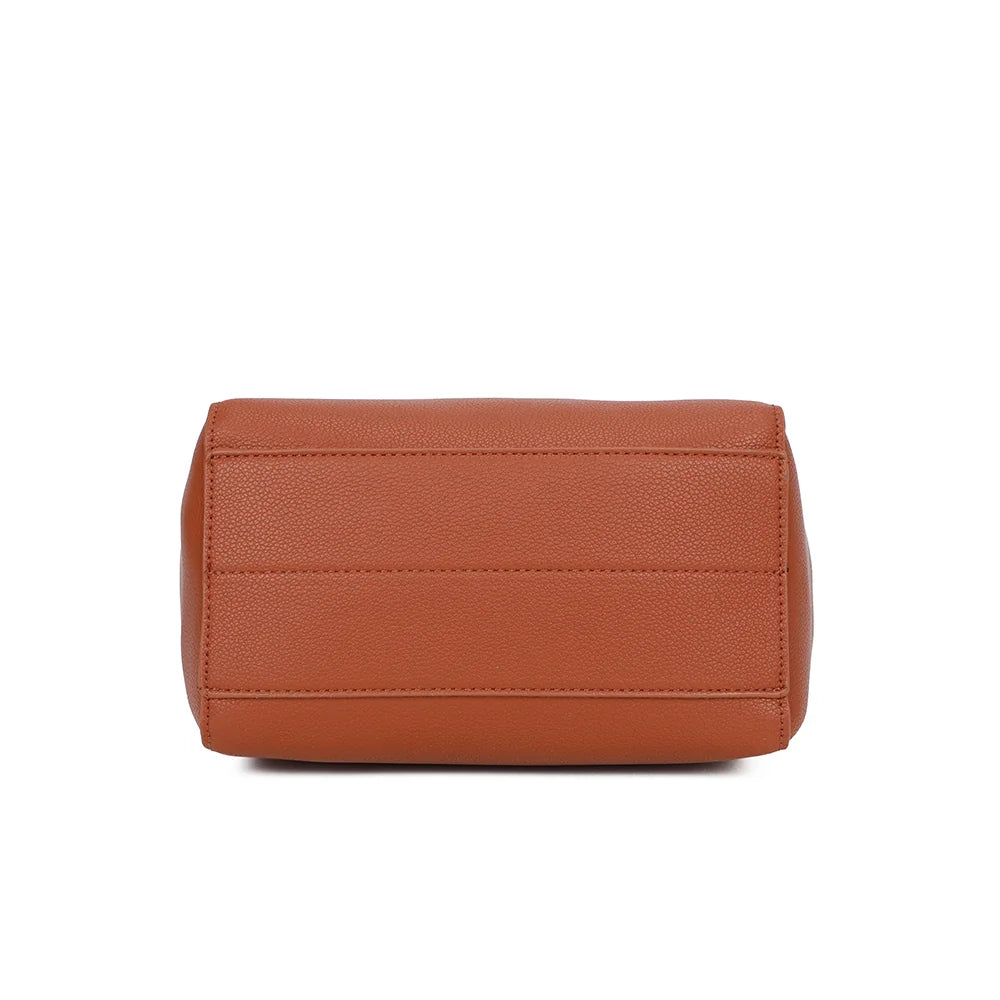Dessous du Mini Léna camel, base structurée en simili cuir grainé de 20,5 × 12 cm – réf. R-1692-2