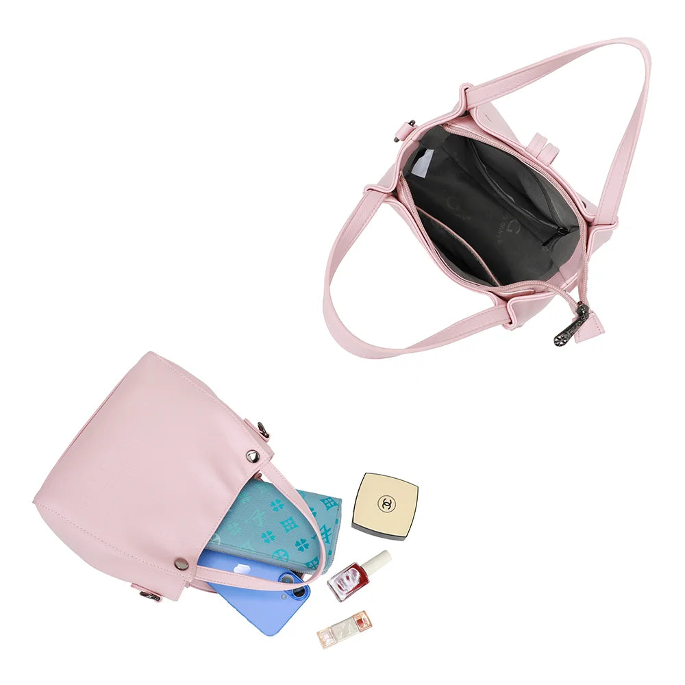 Intérieur du Mini Léna rose : compartiment zippé qui accueille portefeuille, smartphone et poudrier – réf. R-1692-2