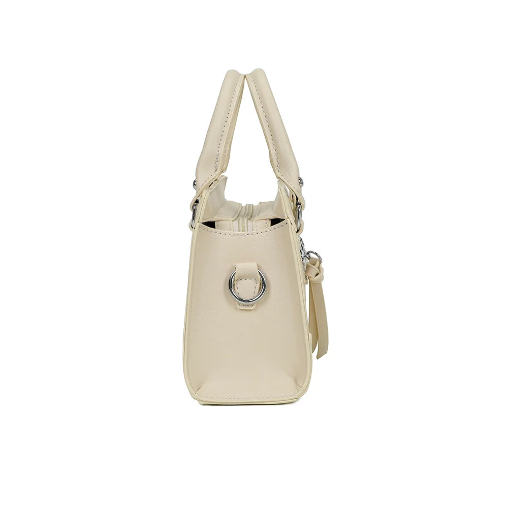 Profil du Minimal Chic beige : 8 cm de profondeur et anneau métallique pour la sangle – réf. KJ-62058