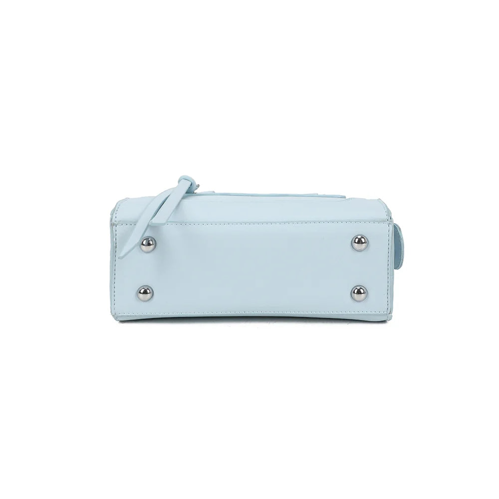 Dessous du Minimal Chic bleu clair, base plate et structurée qui garde le sac bien droit – réf. KJ-62058