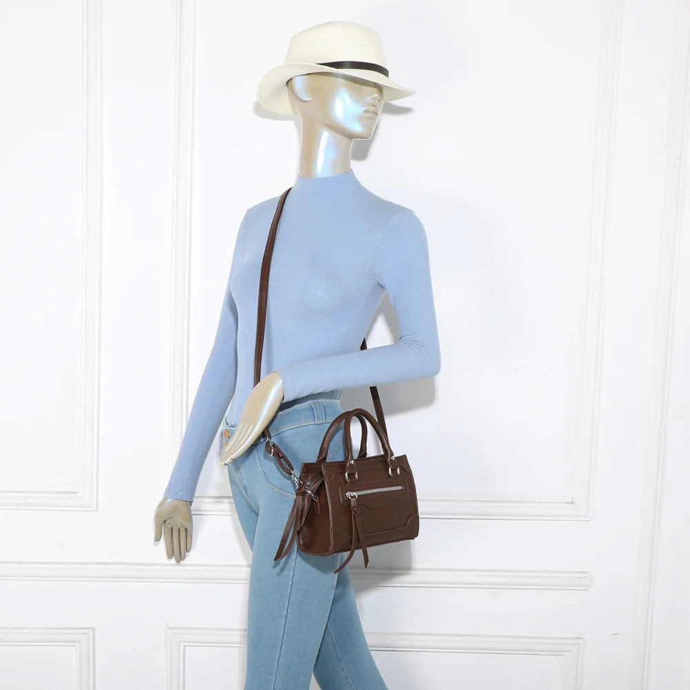 Sac à main femme Minimal Chic café porté à la main, format compact pour la ville – réf. KJ-62058