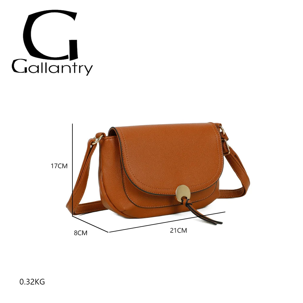 Dimensions du sac Mira camel : 21 × 8 × 17 cm pour un poids de 0,32 kg – réf. Z-83082