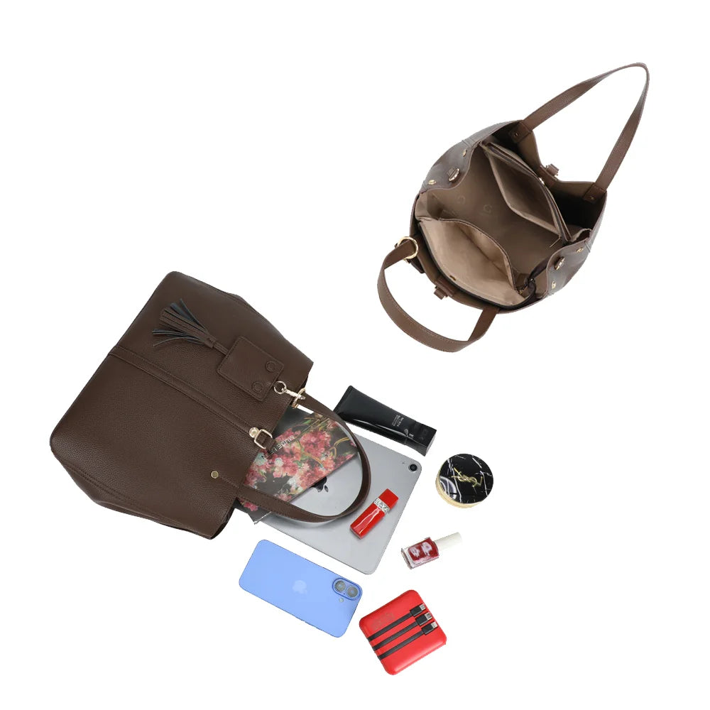Intérieur compartimenté du Mirage café pour organiser téléphone, portefeuille et maquillage – réf. DG-5814