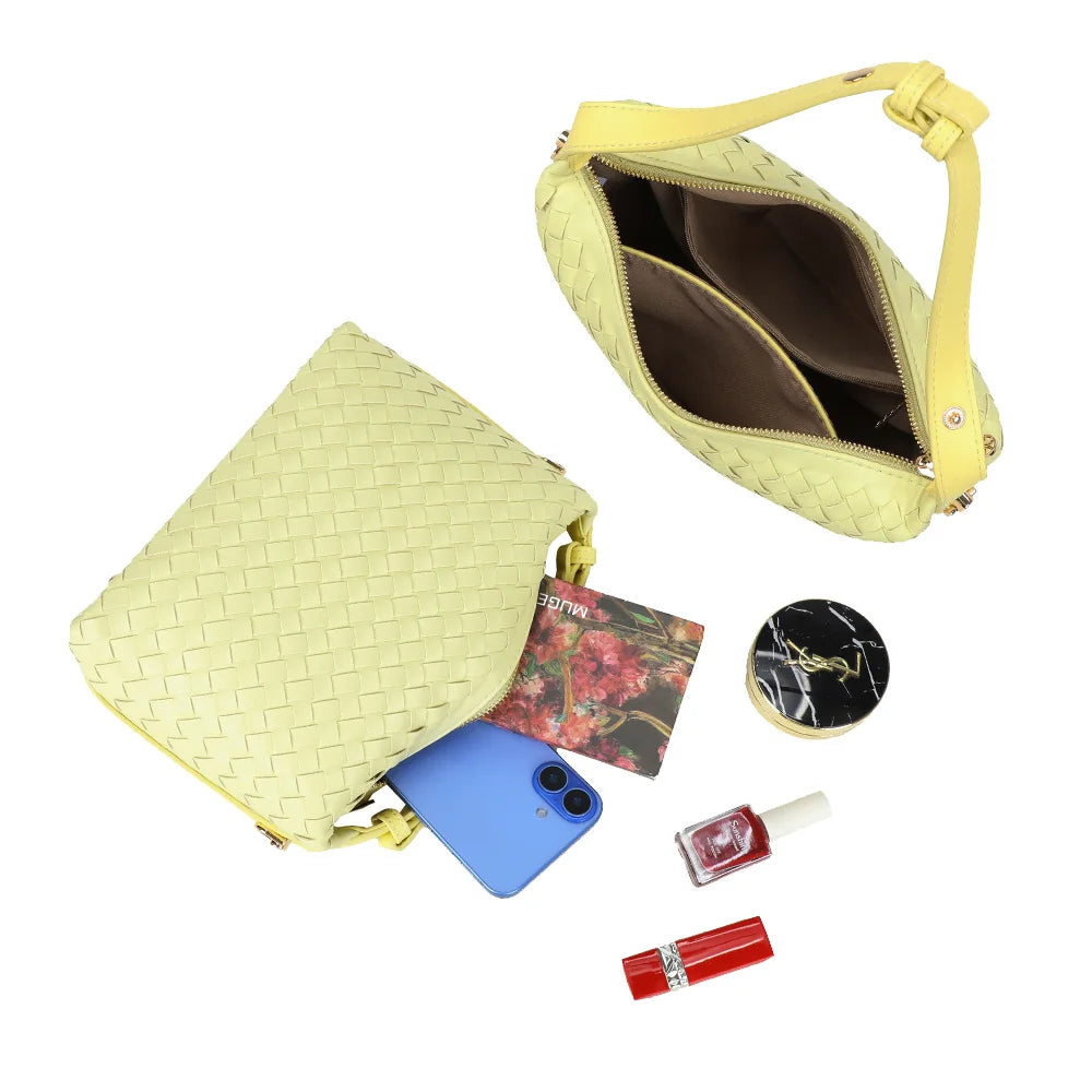 Intérieur du Mirena jaune : ouverture zippée dorée, place pour téléphone, portefeuille et maquillage – réf. DG-5811