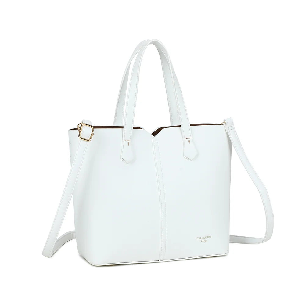 Modern Lady blanc vu de trois quarts : silhouette structurée et couture verticale centrale – réf. DQ-8725