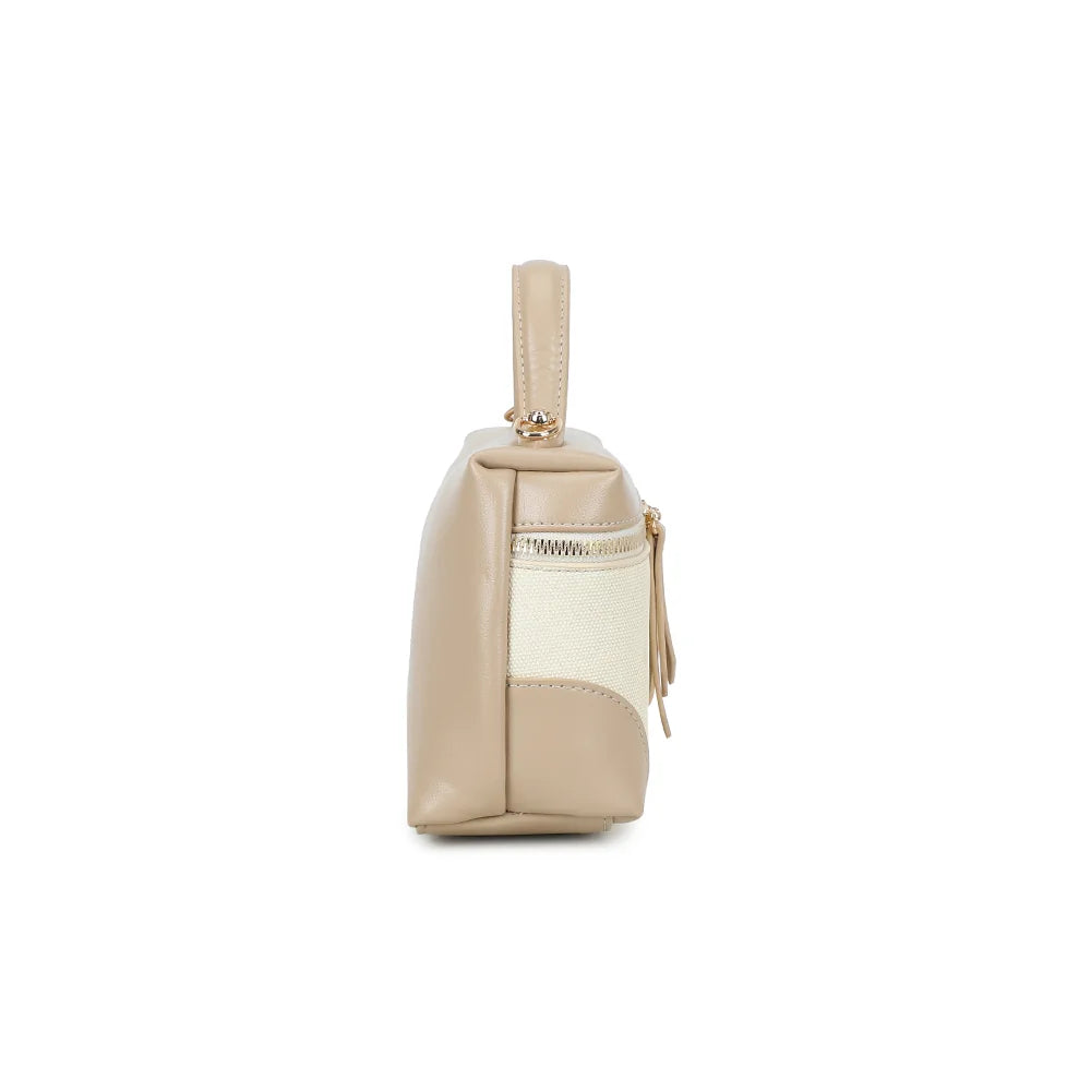 Profil du Moka beige/taupe : 7 cm de profondeur et attaches dorées pour la bandoulière – réf. KJ-62091