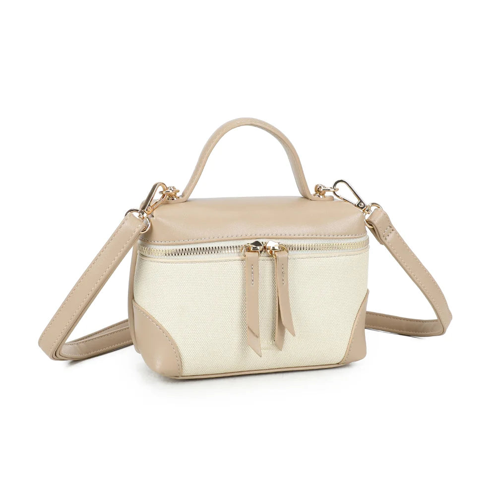 Moka beige/taupe de trois quarts : format compact et structuré, poignée main et anneaux dorés – réf. KJ-62091