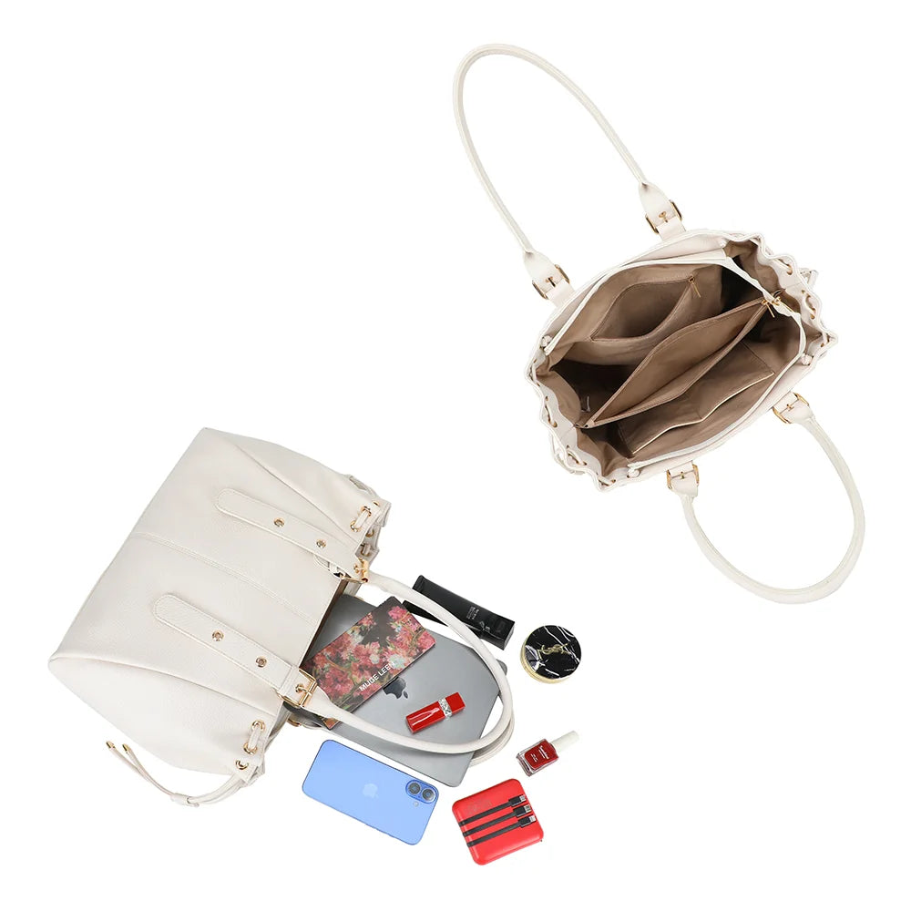Intérieur du Montclair Élégance beige : plusieurs compartiments et une poche zippée pour vos essentiels – réf. R-62080-1B