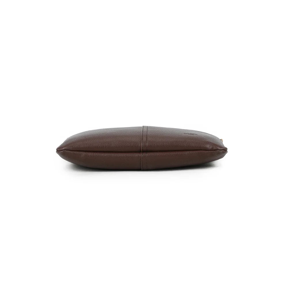 Dessous du sac Naéline café en simili cuir grainé, finitions soignées – réf. R-2017-1