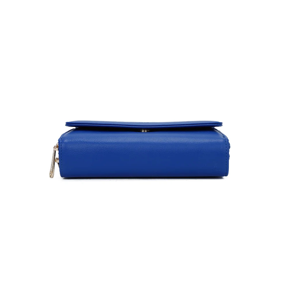 Dessous de la pochette Naélys bleu, format plat et compact de 19,5 cm de large – réf. SF-69025