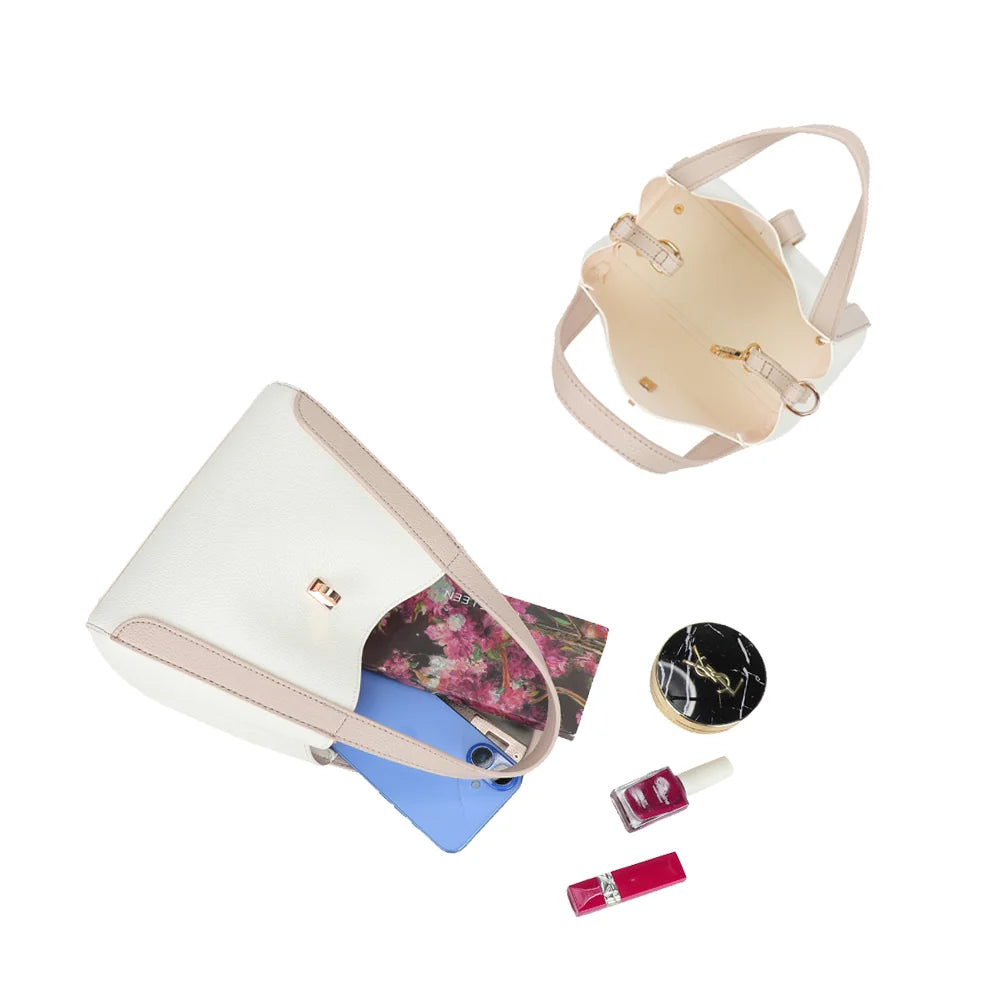 Intérieur du Nora beige/taupe : compartiment principal pour téléphone, portefeuille, clés et maquillage – réf. DQ-8718