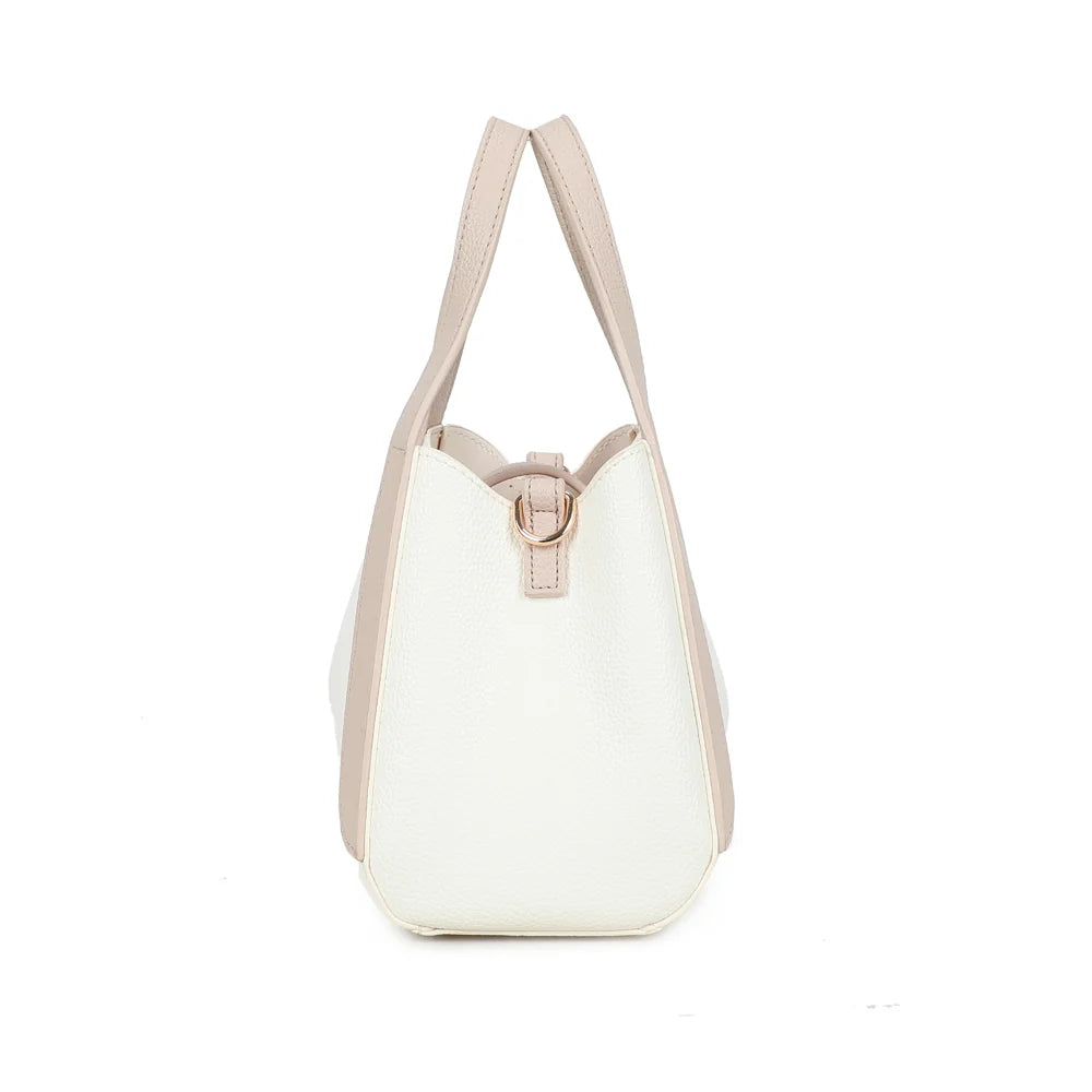 Profil du Nora beige/taupe : 12 cm de profondeur et anneau doré pour accrocher la bandoulière amovible – réf. DQ-8718