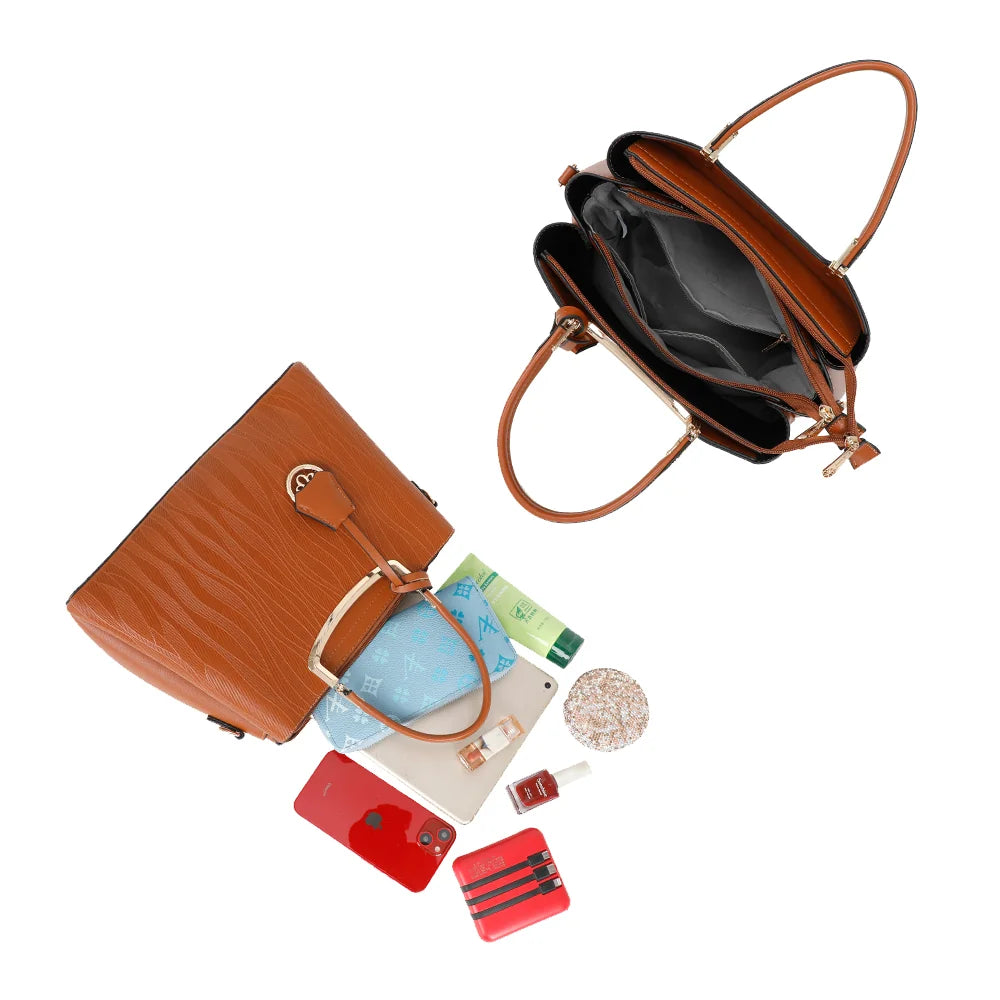 Intérieur du Noréline marron : trois compartiments dont un central zippé pour ranger vos essentiels – réf. DQ-8697