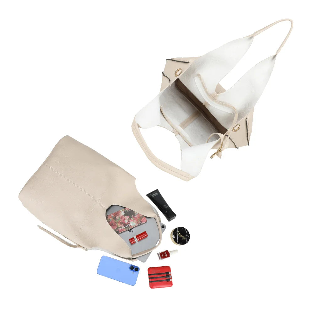 Intérieur du Noxa beige : grand compartiment qui accueille tablette, téléphone et trousse – réf. R-2051