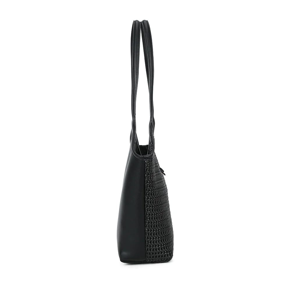 Profil du sac Oréna noir : 12 cm de profondeur pour une silhouette souple, facile à porter à l’épaule – réf. A-9154