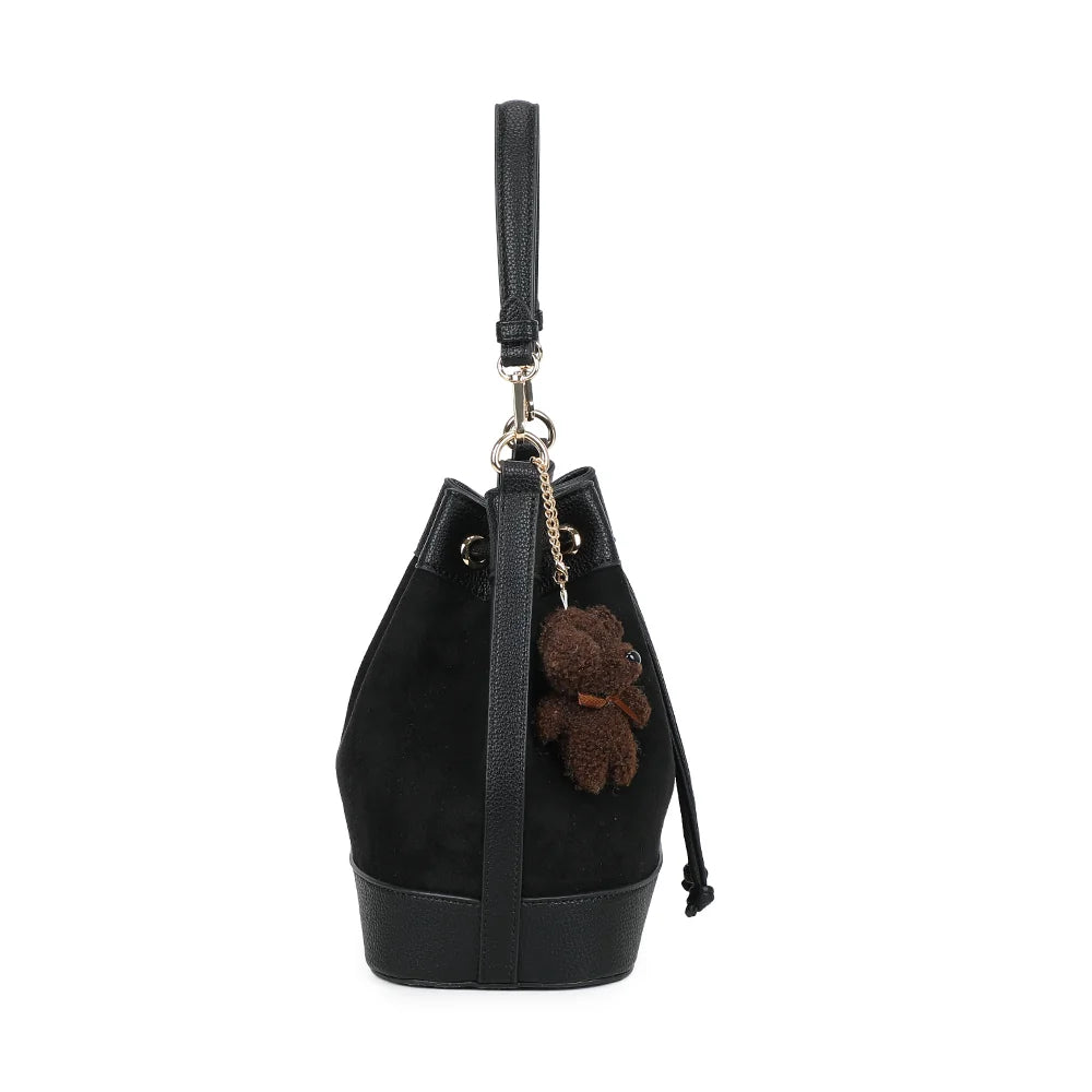 Profil de l’Oria Suédine noir : forme seau et 14 cm de profondeur pour vos essentiels