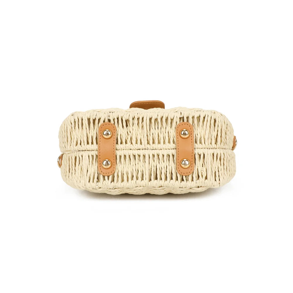 Dessous du sac Palma beige : base en paille tressée qui prolonge la forme arrondie – réf. BL-31004