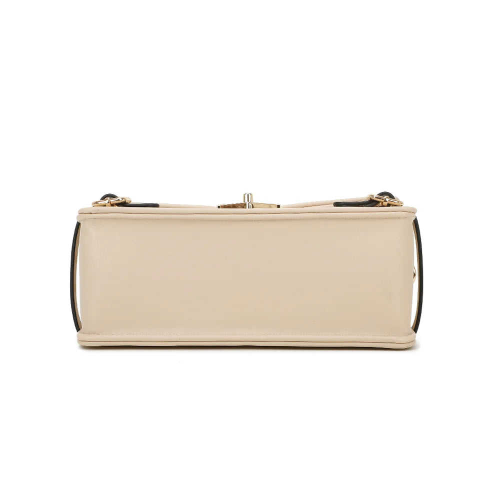 Dessous du Petit Chic beige, une base rectangulaire qui garde la silhouette bien structurée – réf. C-0176-2