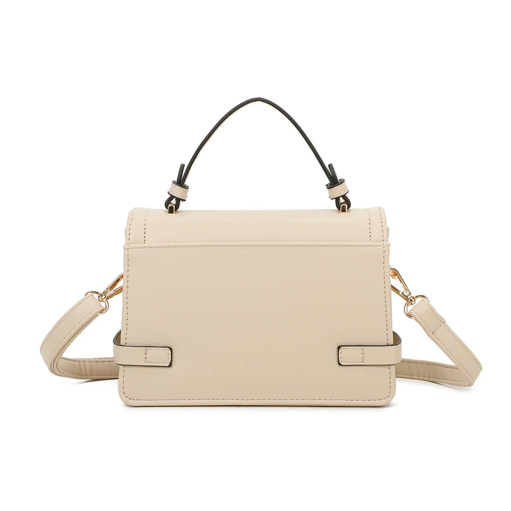 Dos du Petit Chic beige, ligne rectangulaire nette et surpiqûres apparentes en finition – réf. C-0176-2