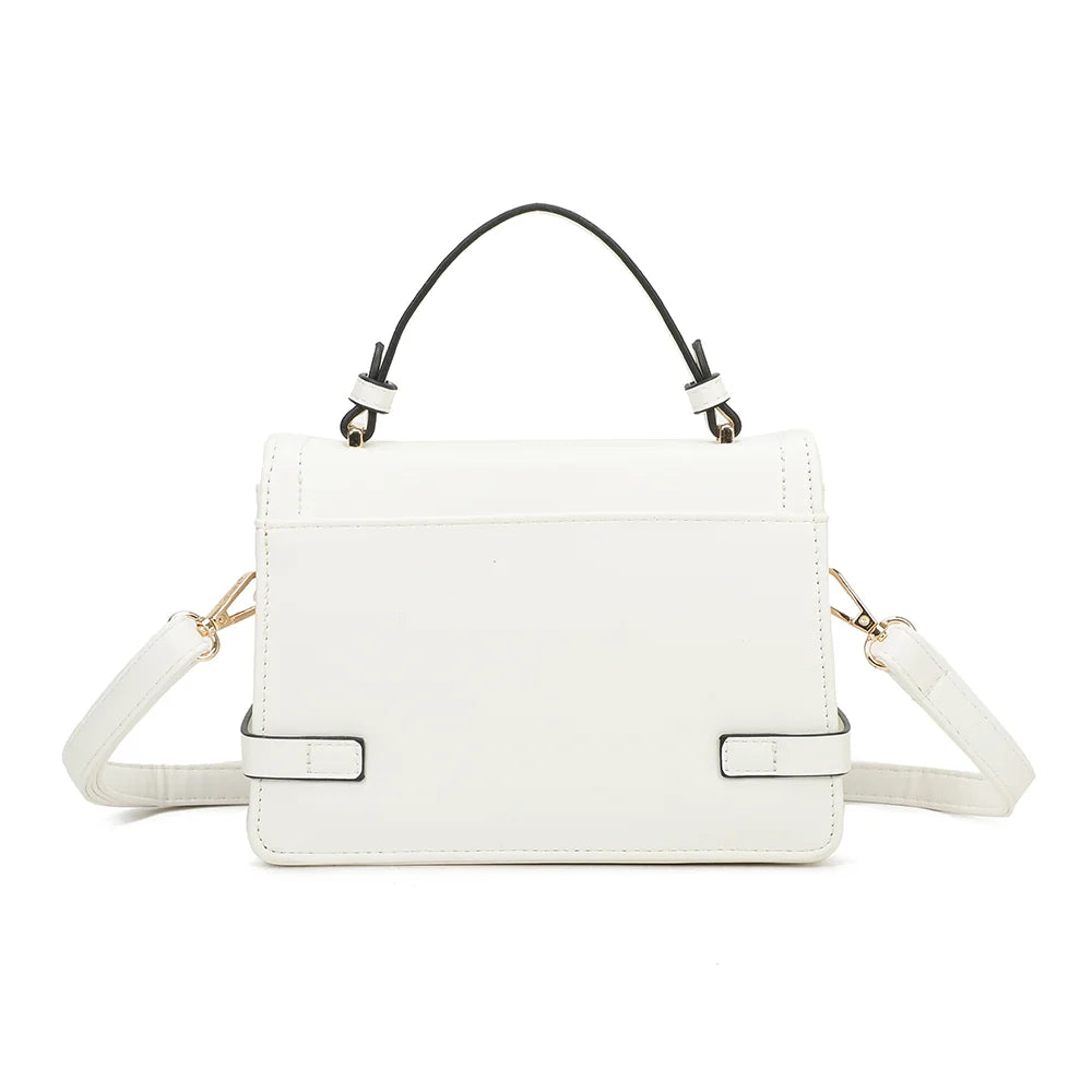Dos du Petit Chic blanc, ligne rectangulaire nette et surpiqûres apparentes en finition – réf. C-0176-2