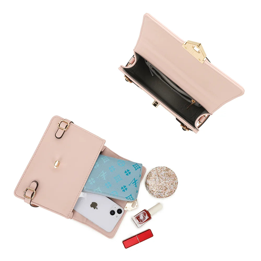 Intérieur du Petit Chic rose : compartiment principal avec poche, pour téléphone, portefeuille et rouge à lèvres – réf. C-0176-2