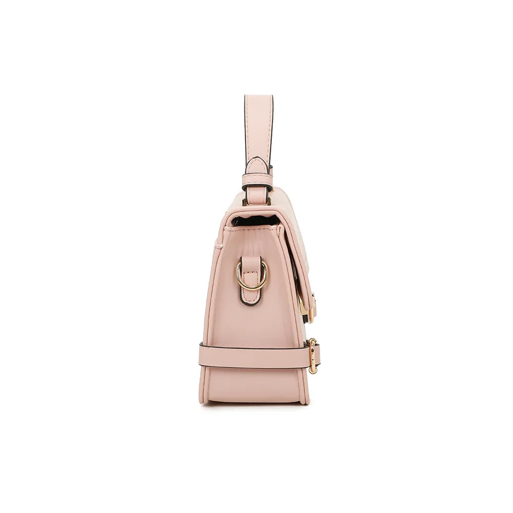 Profil du Petit Chic rose : 8 cm de profondeur et anneau doré pour accrocher la bandoulière – réf. C-0176-2