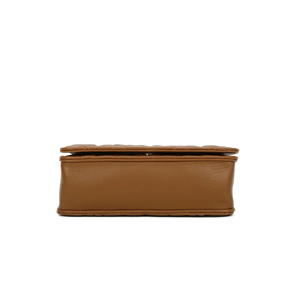 Dessous du Quilted Éclat camel, base rectangulaire nette en synthétique lisse – réf. C-0146