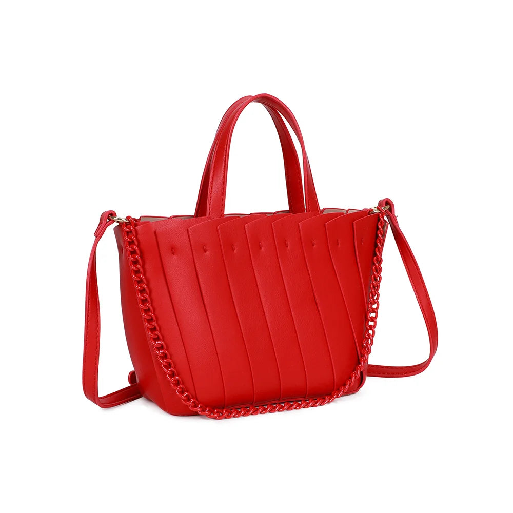 Rayon d’Élégance rouge vu de trois-quarts : lamelles verticales plissées et chaîne assortie – réf. A-9110