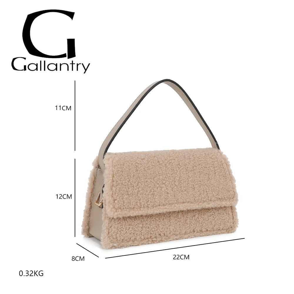 Dimensions du Rosino-Fluffy champagne : 22 × 8 × 12 cm, avec une anse de 11 cm, pour un poids de 0,32 kg – réf. C-0167-4
