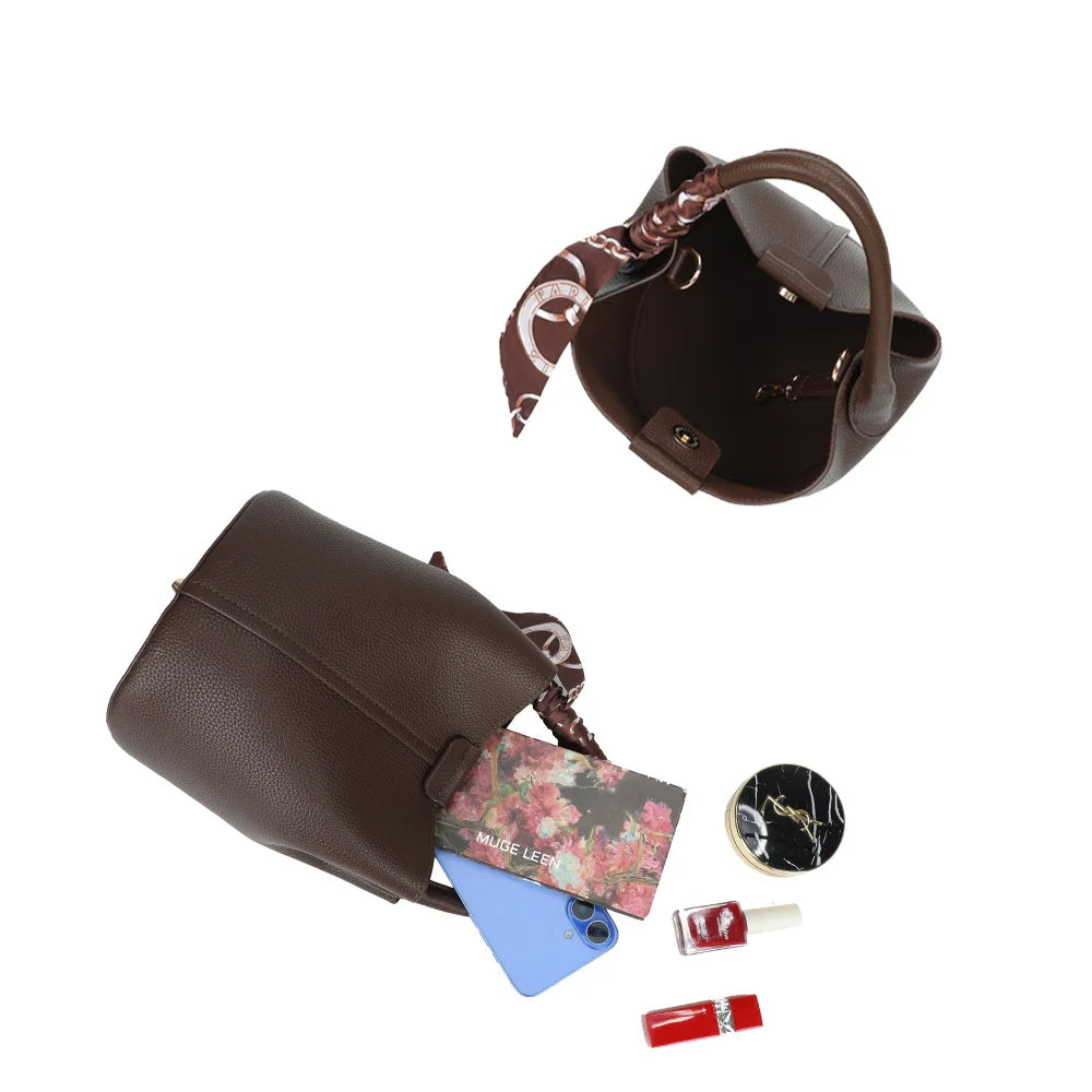 Intérieur du Ruban Chic café : un compartiment principal pour smartphone et petits essentiels – réf. KJ-62087