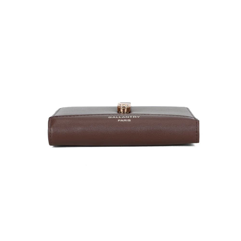 Dessous du portefeuille Ruby café, format compact qui se glisse dans tous les sacs – réf. SF-69057