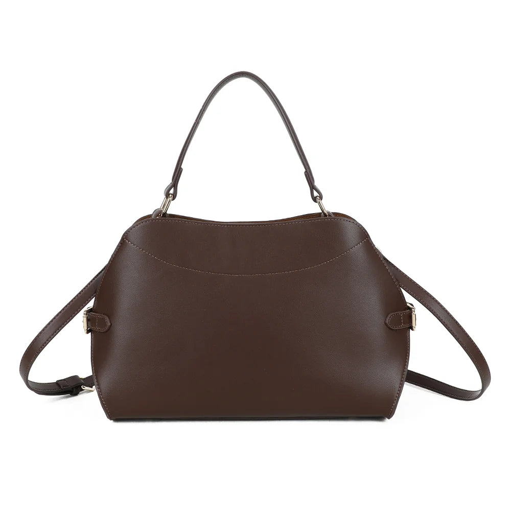 Dos du sac Salomé café, surface synthétique lisse et lignes épurées – réf. KC-23004