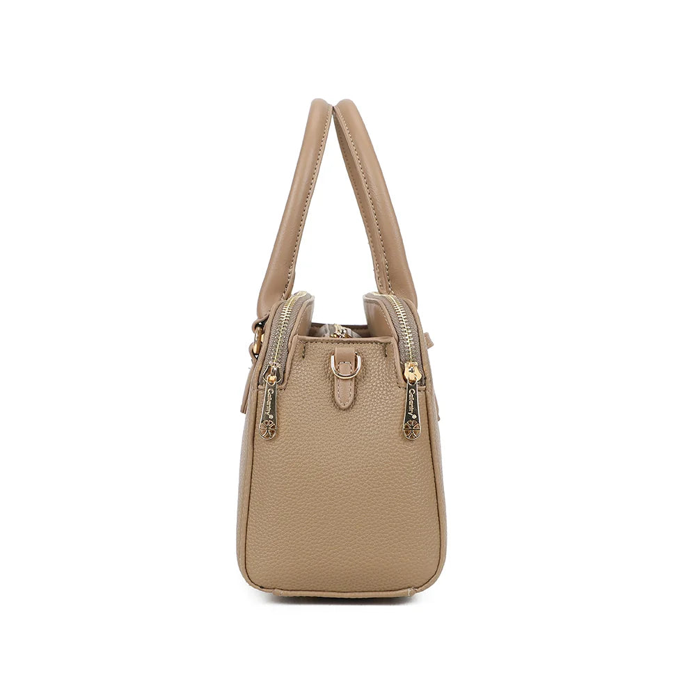 Profil du Séna taupe foncé : 12 cm de profondeur pour trois compartiments zippés – réf. DG-5804