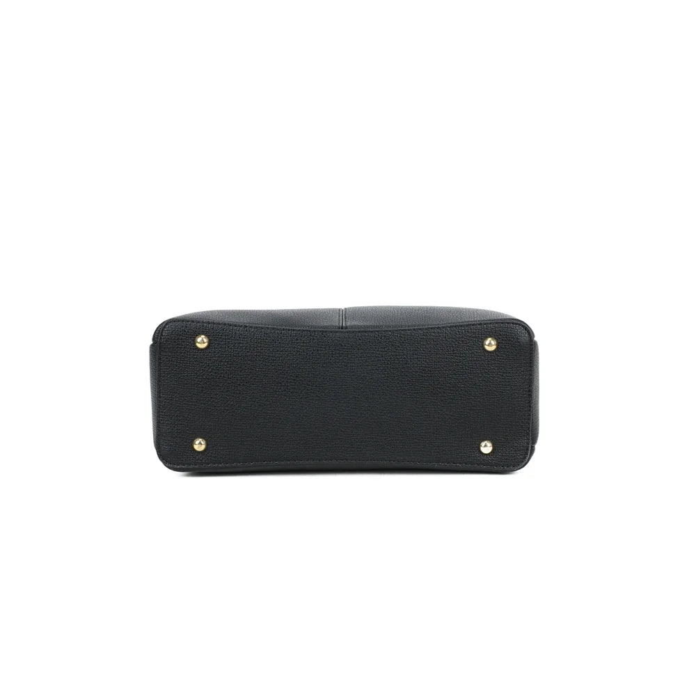 Vue de dessous du Serena Duo noir, pour découvrir la base du sac en simili cuir grainé – réf. M-9130-A