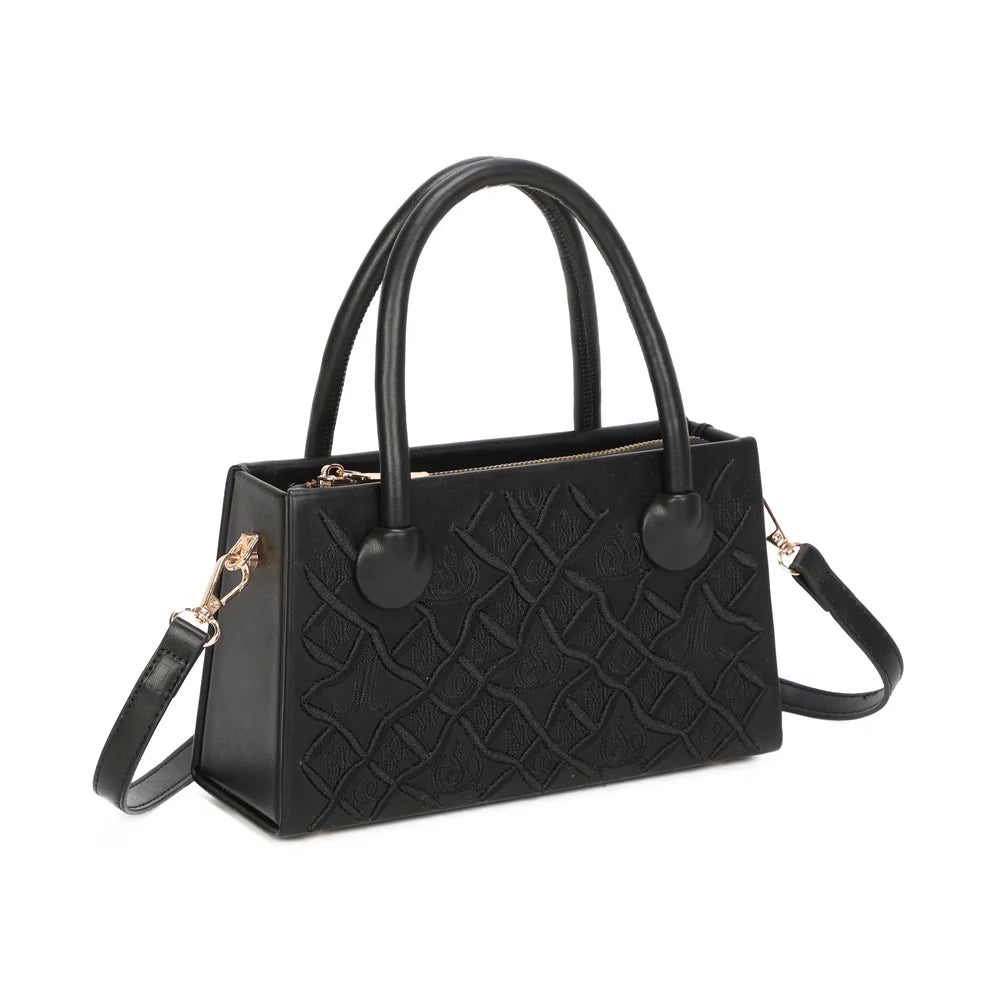 Sienna noir de trois quarts : silhouette structurée, zip doré et attache de bandoulière – réf. YL-26014