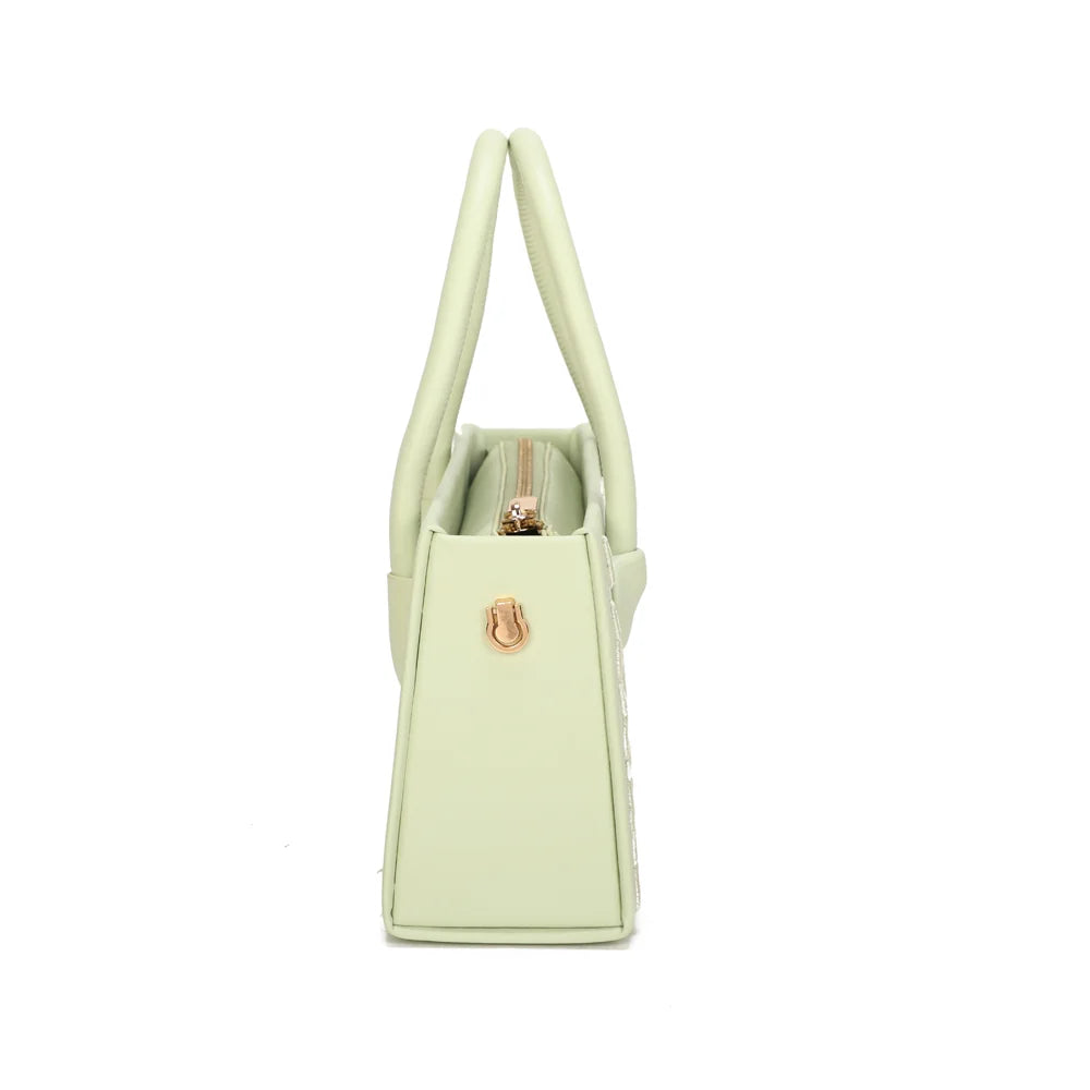 Profil du Sienna vert clair : 8 cm de profondeur et anneau doré pour la bandoulière – réf. YL-26014