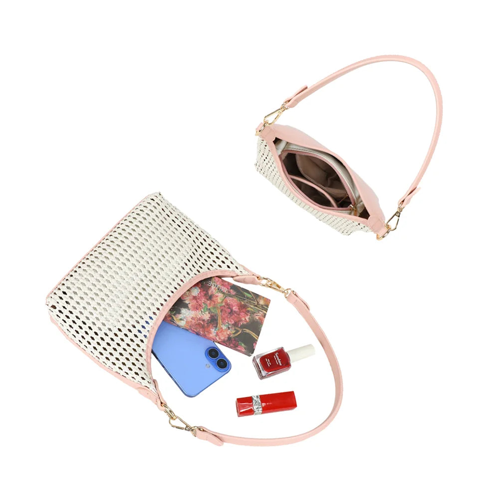 Intérieur du Sira Riviera rose : téléphone, carnet, vernis et rouge à lèvres y trouvent leur place – réf. A-9153