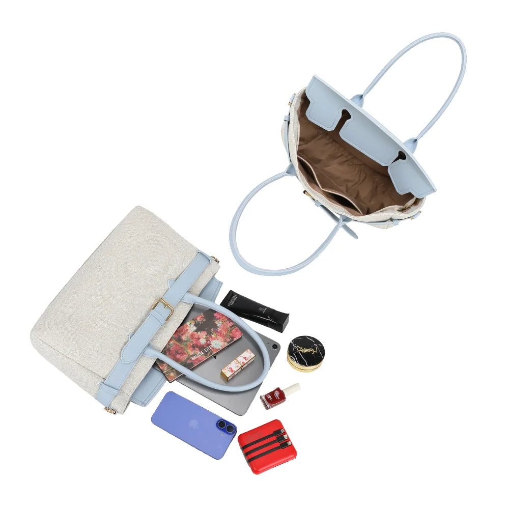 Intérieur du Soft Belt bleu clair : grand compartiment et poches pour téléphone et petits accessoires – réf. R-2037