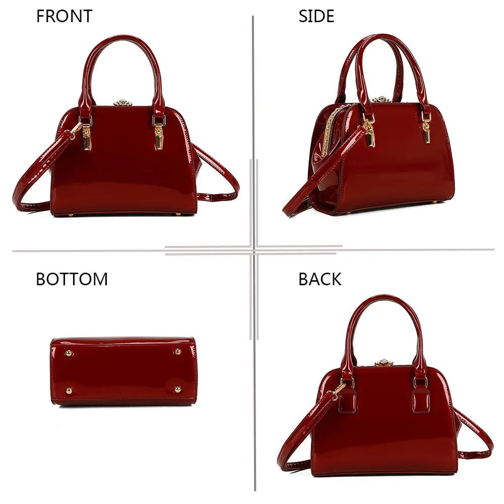 Sofyra rouge foncé sous quatre angles : face, côté, dessous et dos de ce sac verni structuré – réf. A-9115