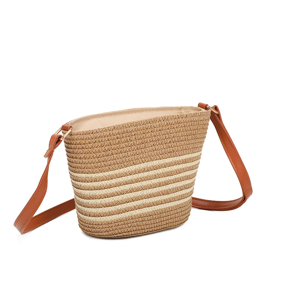 Solea khaki/beige vu de trois-quarts, forme seau arrondie et attaches dorées de la bandoulière – réf. JA-29001-1