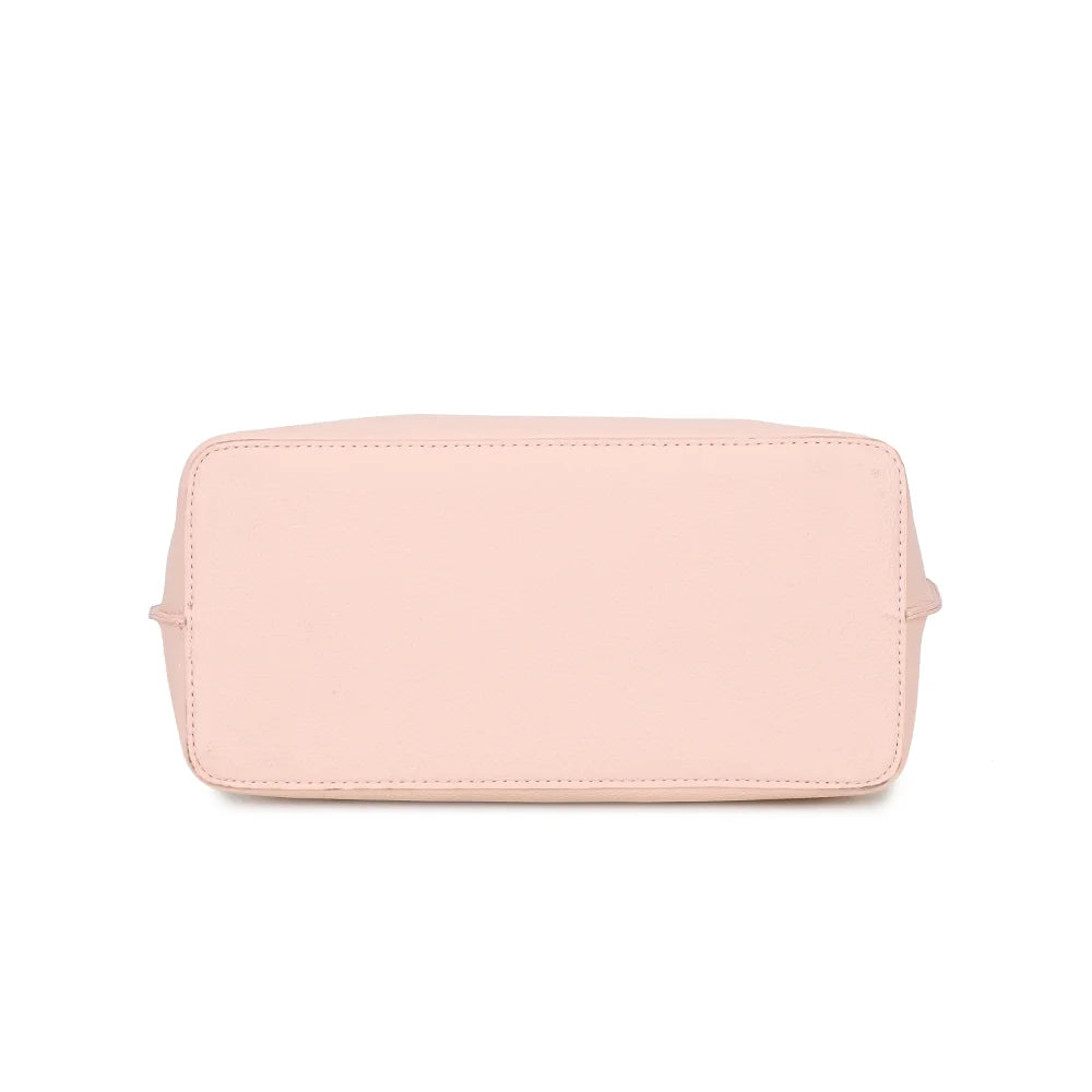 Dessous du sac Talyne rose en simili cuir grainé, pour une assise nette posé sur une table – réf. KJ-62094