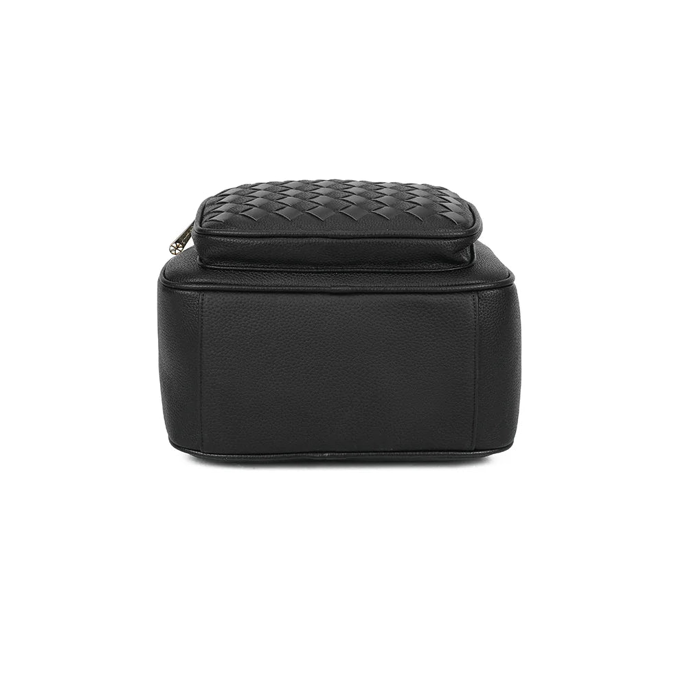 Dessous du sac à dos Urban Tressage noir en simili cuir grainé, vu à plat – réf. DG-5813
