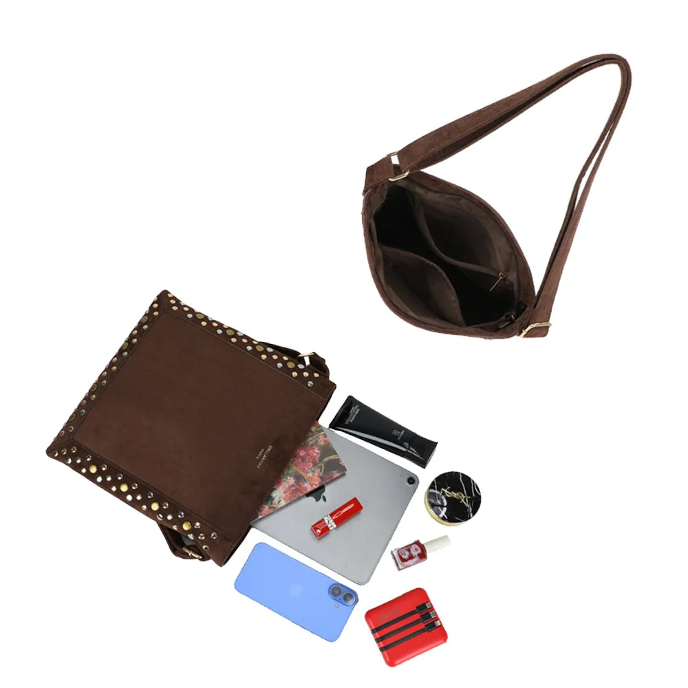 Intérieur doublé du Velia café avec compartiments pour téléphone, maquillage et petits essentiels – réf. JC-53004