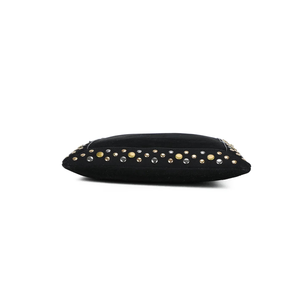Dessous du sac Velia noir, bas de la face avant orné de clous dorés et argentés – réf. JC-53004